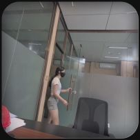 【花与寻】小鱼迟到被到办公室，为了不让经理扣工资，让经理肆意凌辱，丢下了尊严