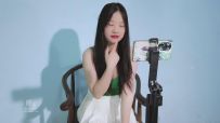 苏苏主播直播时被变态粉丝闯入家中捆绑威胁玩弄！挠痒开口假Y具深喉折磨！吸R器棒…