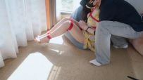 【丝米】《欲望少妇》少妇被日式捆绑双腿并拢，[X_X]被一枚[X_X]占据。胸乳与[X_X]被