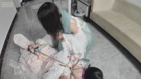 女调女 梦婷霜喵姐妹调教，偷东西被发现姐姐必须要惩罚一下妹妹，双子服装 震动 tk口