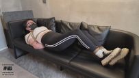 裸贷陷阱 瑜伽裤 运动装 尾随 控制 羞辱 强高 失禁 拷问 玩胸 虐阴 藤条 散鞭 真空 打