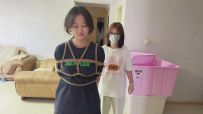 【龙飞绳艺】极限老虎凳。每一次在脚下加砖看着真刺激 兴奋 过瘾 tk白袜子 用筷子挠脚